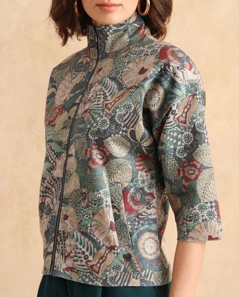 Rareism Rareism Women Vaso Multi Suede 3/4Th Sleeve Stand Collar Zipper Closure Boxy Fit Abstract Print Jacket