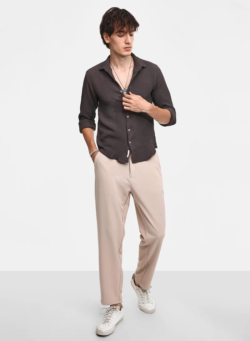 Campus Sutra Men's Charcoal Black Weave-Textured Shirt
