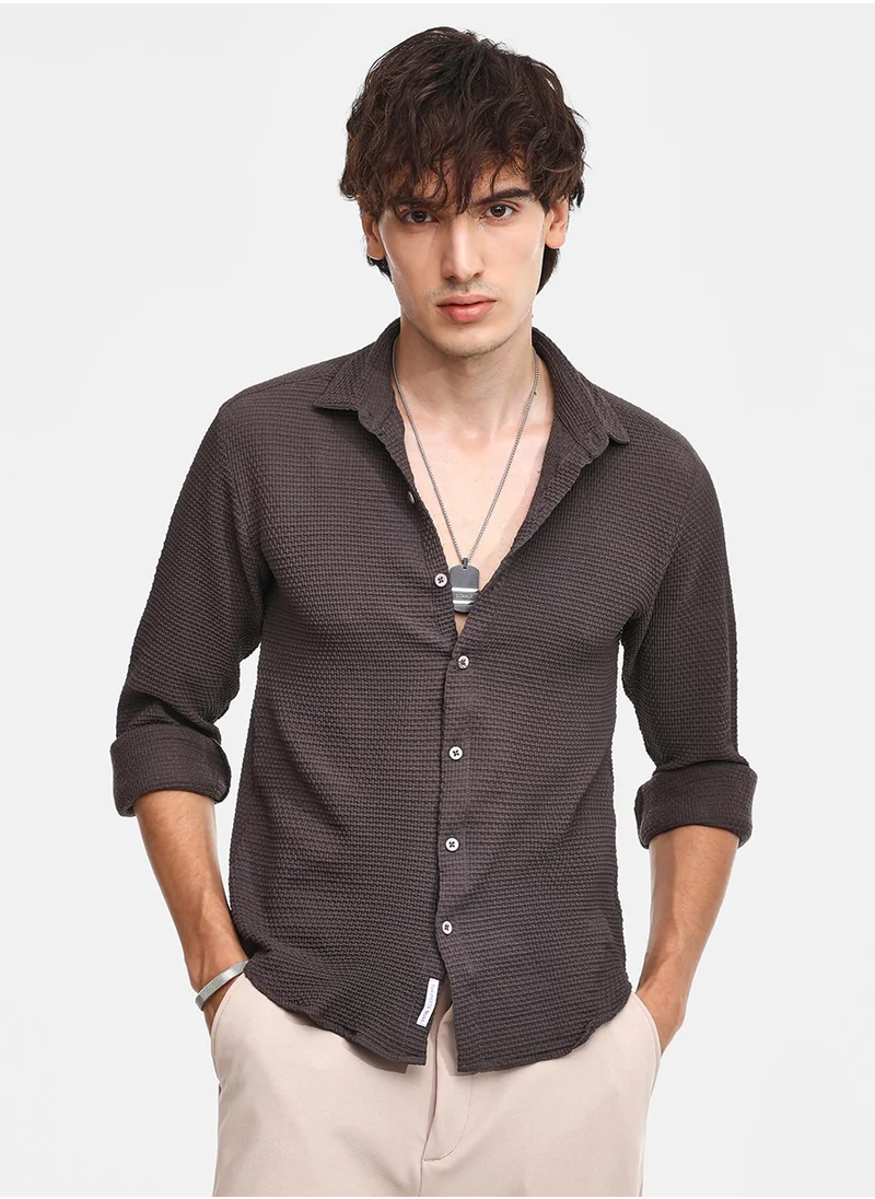 كامبوس سوترا Men's Charcoal Black Weave-Textured Shirt
