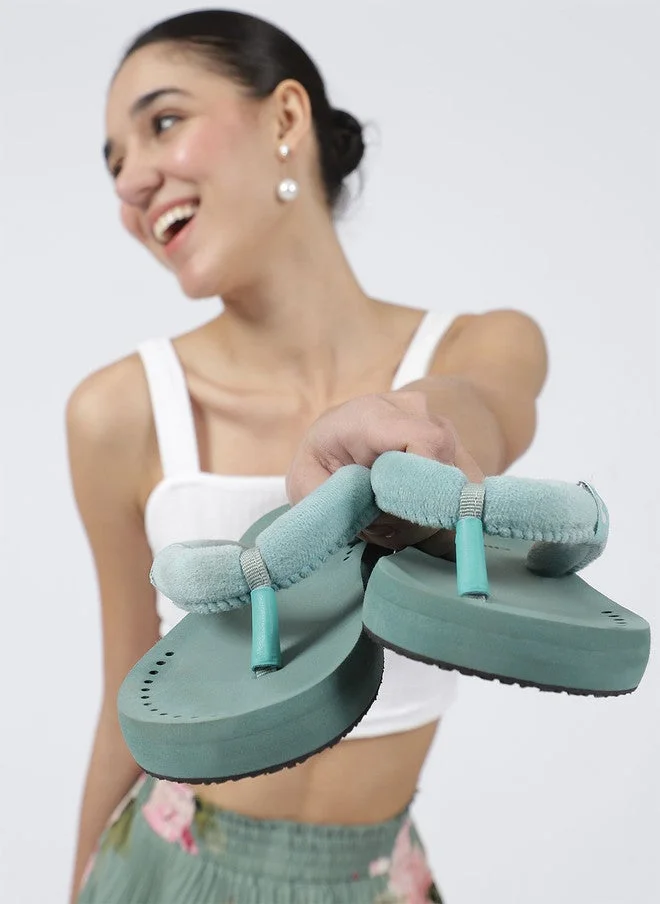 تشيبس PLUSH SLIDES & FLIPFLOP