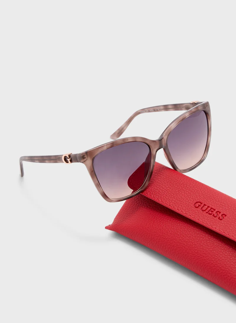GUESS Oversized Sunglasses