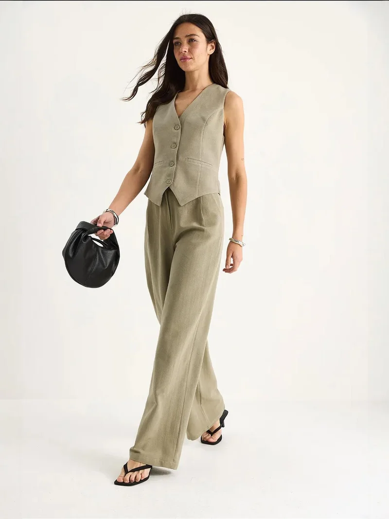 Bianco Lucci LUCCI V-neck Vest and Wide Leg Pants Two-Piece Coord Set