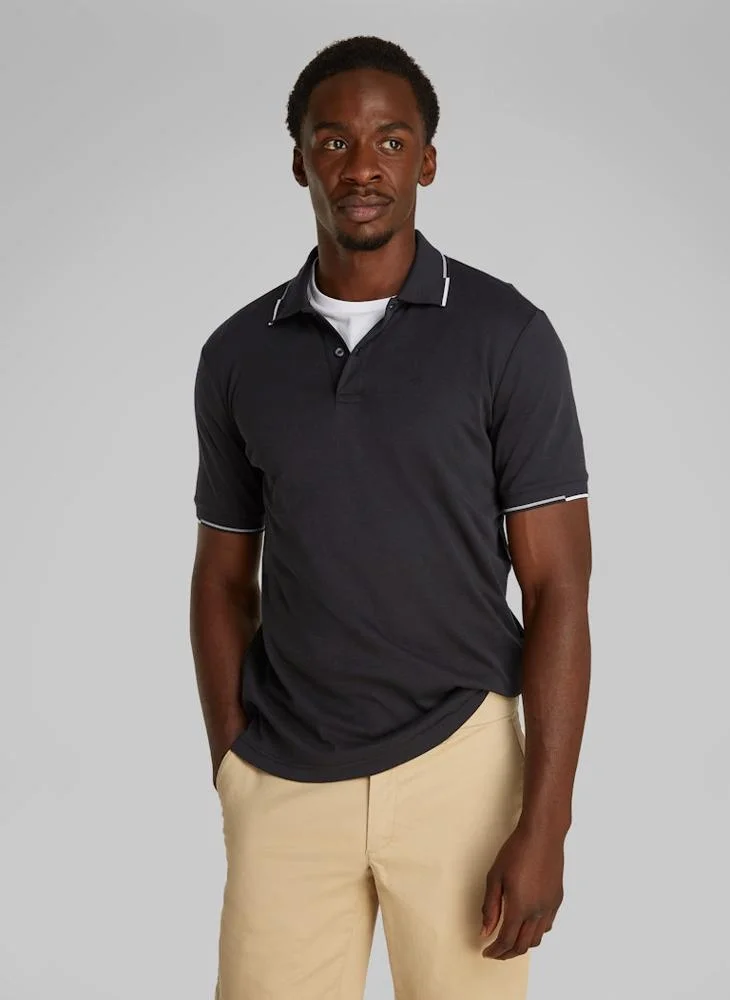 CALVIN KLEIN Liquid Touch Block Tipping Polo