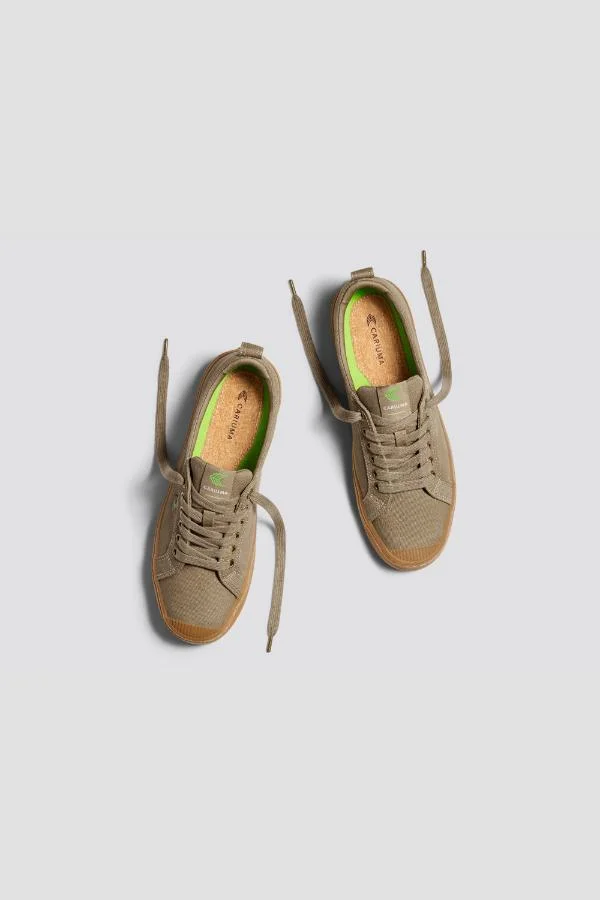 Cariuma OCA Low Gum Burnt Sand Canvas Sneaker