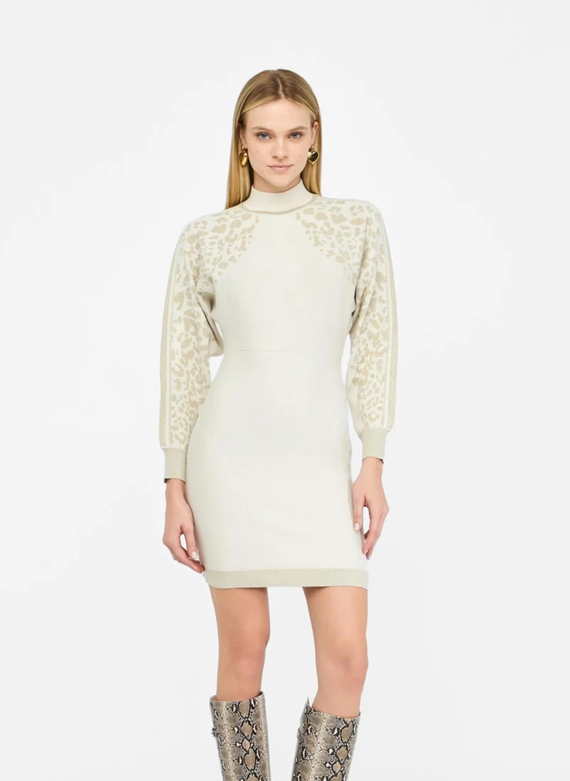 ليو جو فستان ليو جو بيتر