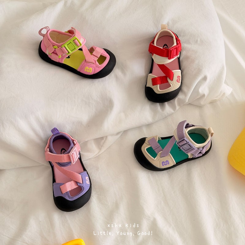 XSHX Kids Outdoor Functional Sandals Closed Toe Hook-and-Loop Non-Slip Rubber Sole for Boys and Girls - Image 1