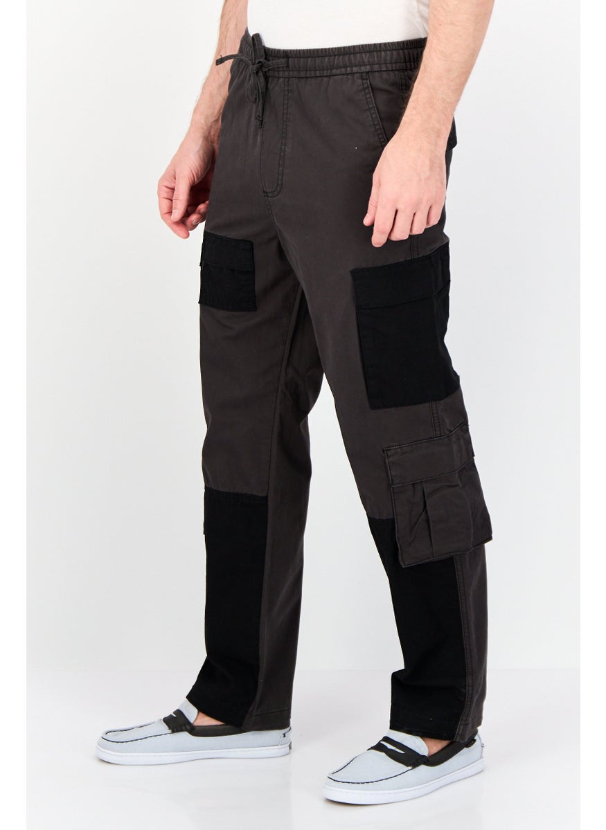 Jack Jones Men Regular Fit Solid Cargo Pants, Dark Grey  - Image 2
