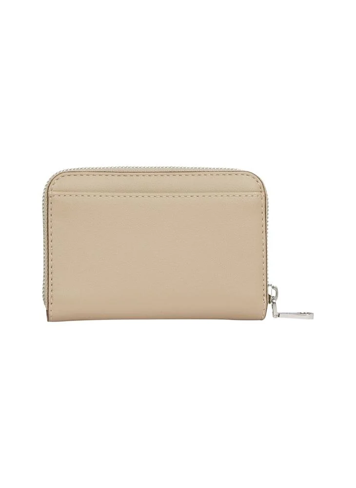 Calvin Klein Jeans Sculpted Med Zip Around Wallet