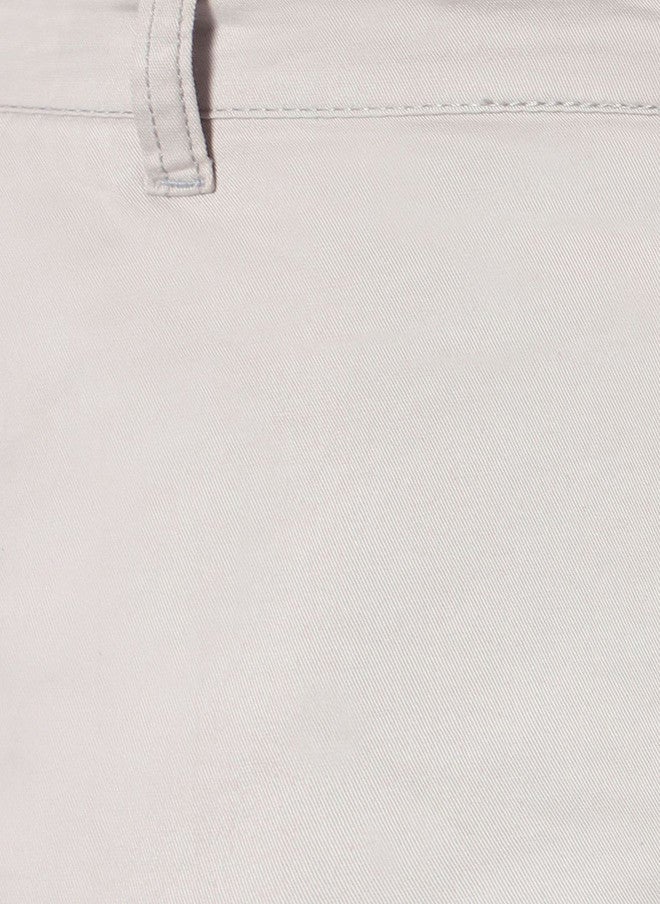 Hence Men Solid Chino Relaxed Fit Stretchable Shorts in Grey - Image 5