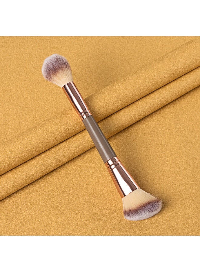 عام فرشاة مكياج فاخرة مزدوجة الطرفين، فرشاة بلاشر مائلة وفرشاة كونسيلر دقيقة، بمقبض باللون الذهبي الوردي والرمادي الداكن، بشعيرات فائقة النعومة بتدرج لون موف - Image 3