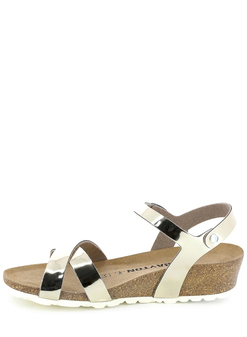 بيتون قباقيب كانبيرا بكعب متوسط وحزام