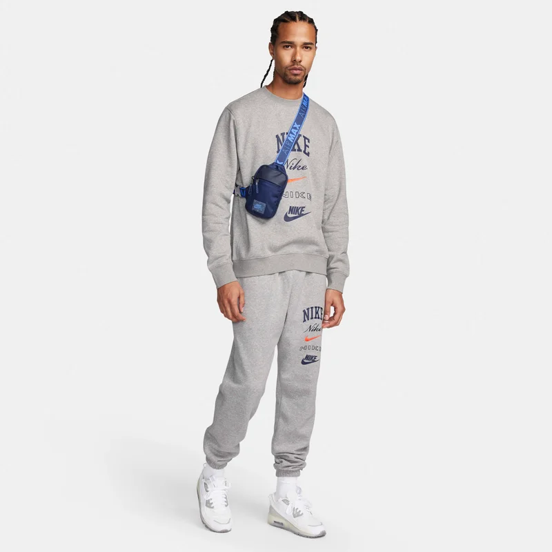 Nike Men's Club Fleece Long-Sleeve Sweatshirt