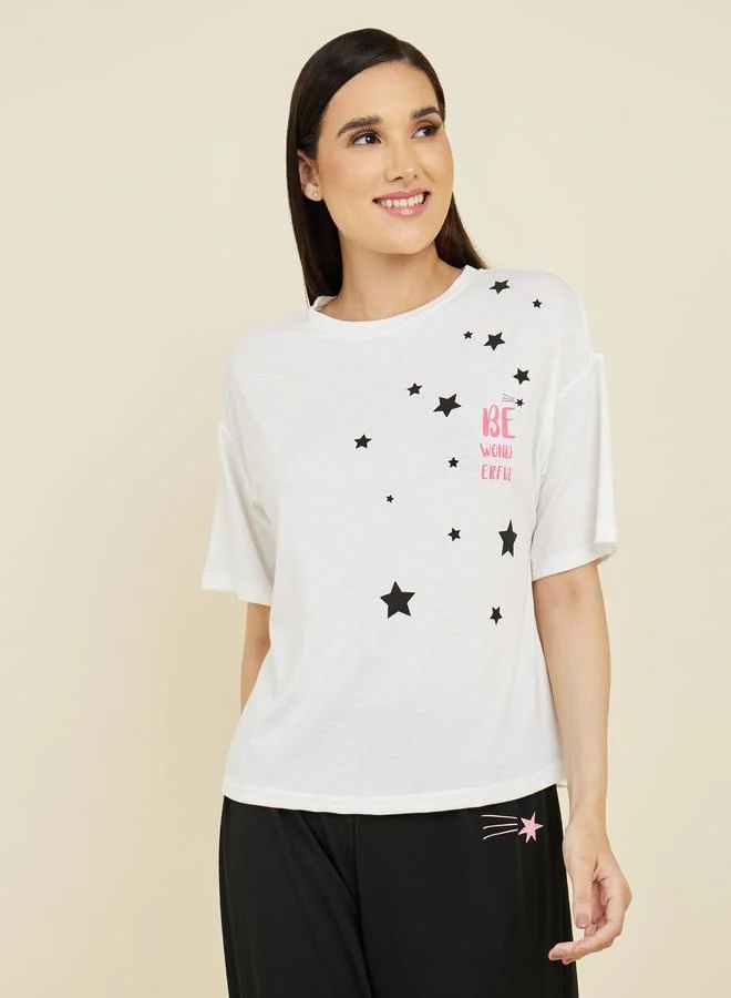 ستايلي Star Print Drop Shoulder T-shirt and Pyjama Set