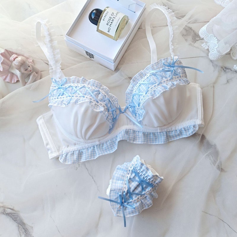 Women's Plaid Print Underwire Bra Set with Ruffle Detail and Adjustable Fit