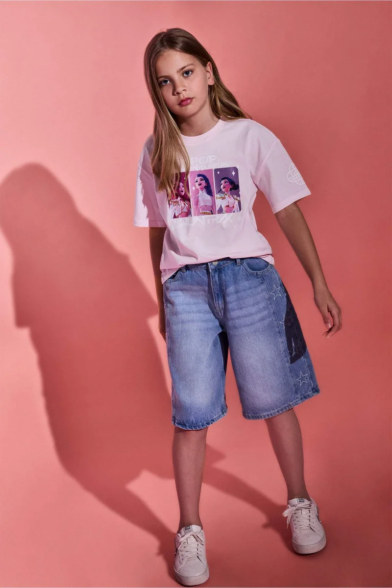 ديفاكتو Girl Kpop - Demon Hunters Oversize T-Shirt