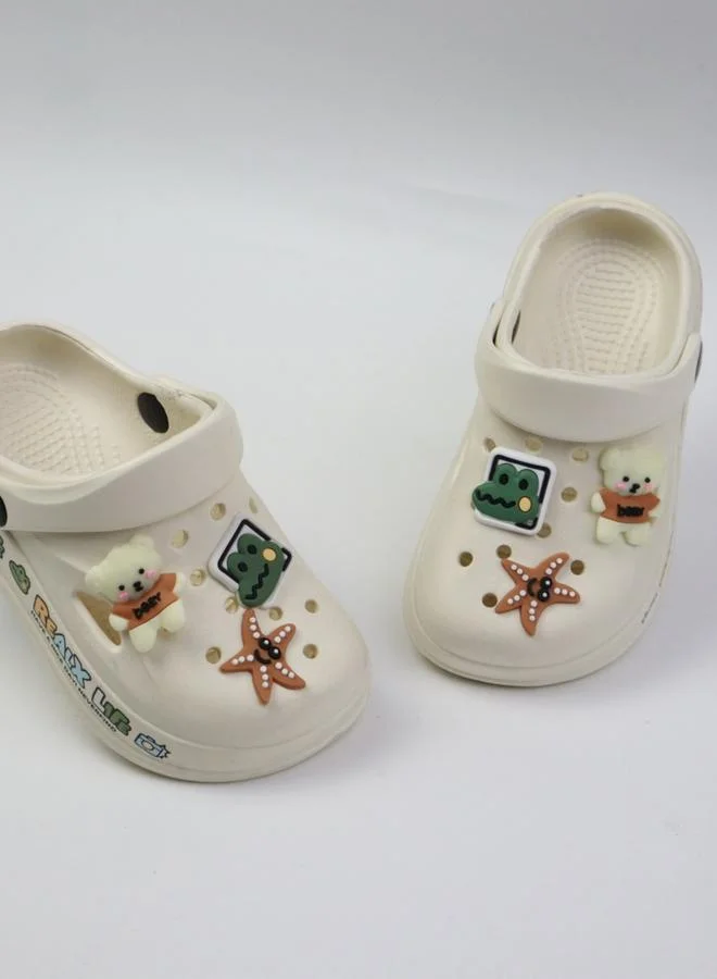 تايك تو Girls White Clogs with Charms