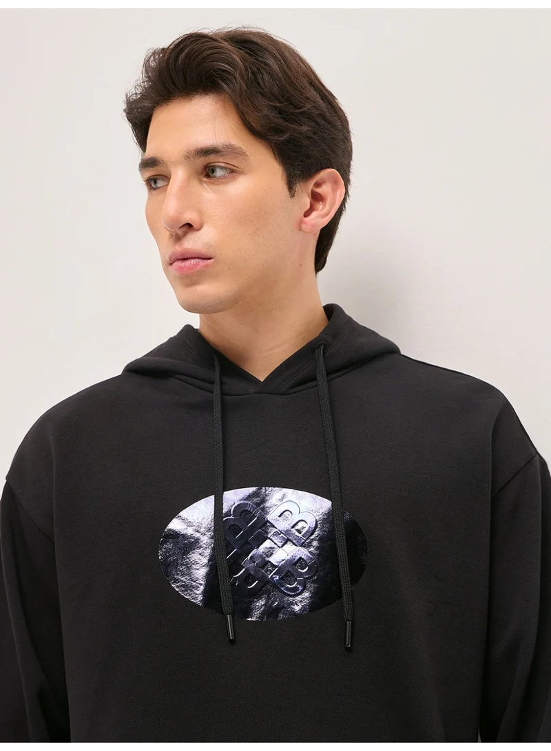THE BEAR HOUSE Men's Hoodie for Casual, Daily, or Outdoor Wear – Classic and Comfortable Style Suitable for Travel, Lounging, or Everyday Use in Any Season