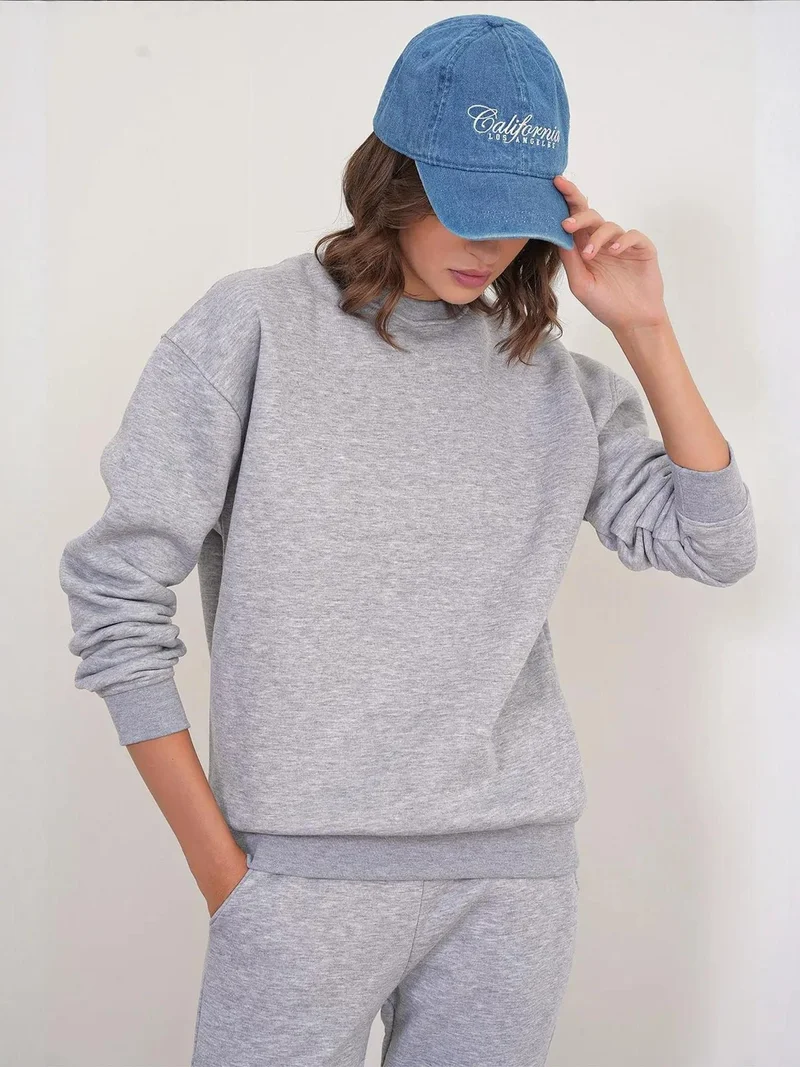 MixRay Mixray Basic Sweatshirt & Jogger Two-Piece Set