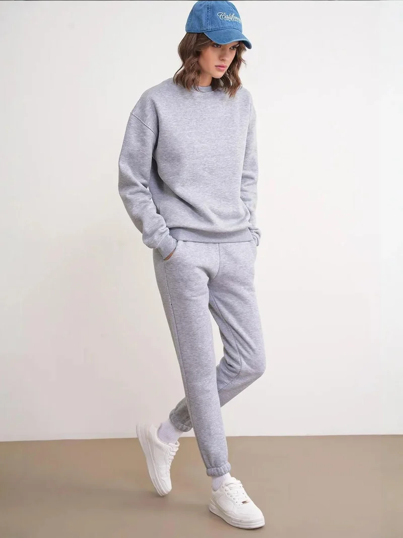 MixRay Mixray Basic Sweatshirt & Jogger Two-Piece Set