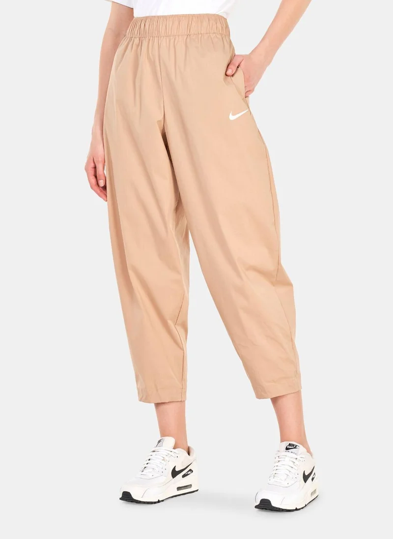 Nike Women's Sportswear Essential High-Rise Curve Pants