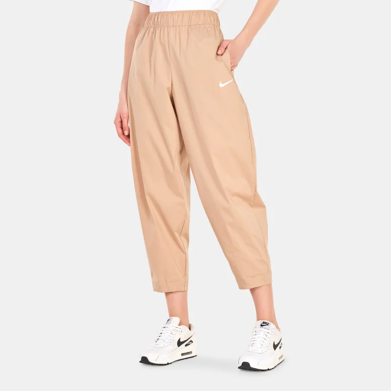 Nike Women's Sportswear Essential High-Rise Curve Pants