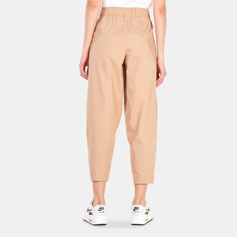 Nike Women's Sportswear Essential High-Rise Curve Pants