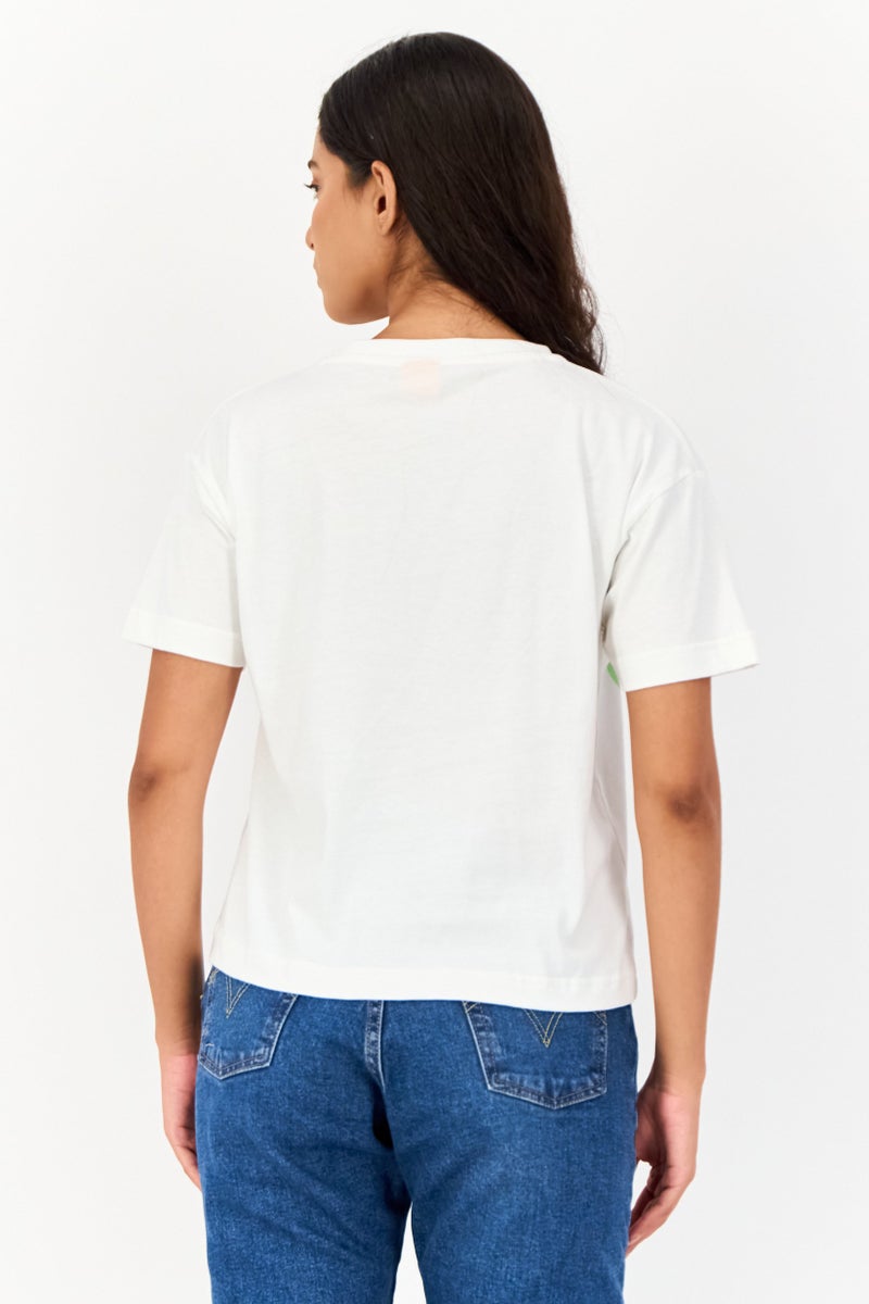 Peanuts تي شيرت قصير الأكمام بطباعة جرافيك للنساء بياقة دائرية، أبيض فاتح - Image 3