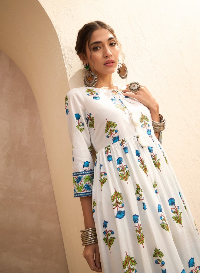 SASSAFRAS White Floral Front Dori Gathered Kurta - Image 2