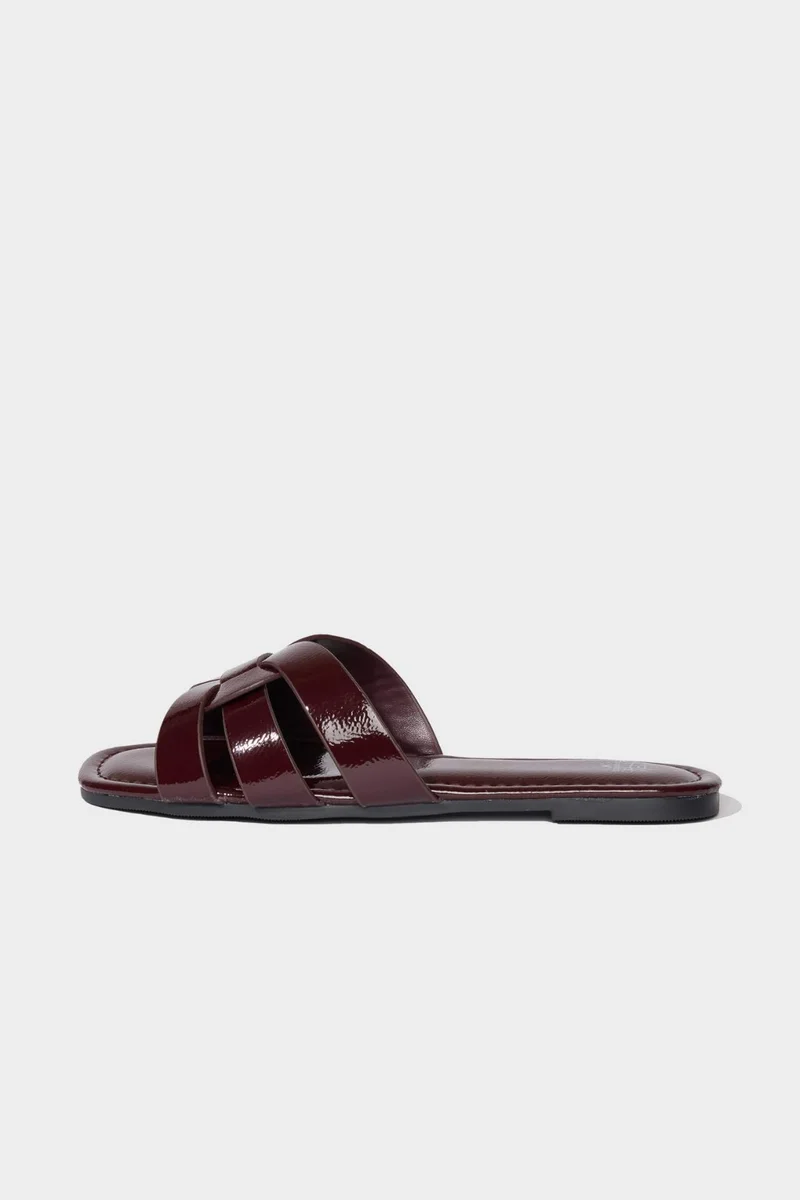 ديفاكتو Woman Flat Sole Faux Leather Slippers
