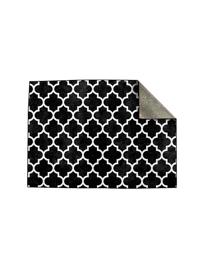 RIZARIES Quatrefoil Centerpiece Rug, Fabric, Rectangle - Image 2