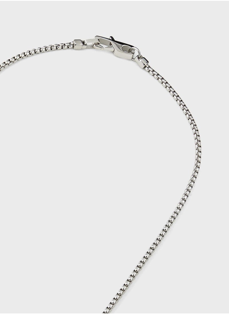 GUESS Textured Round Necklace  - Image 3