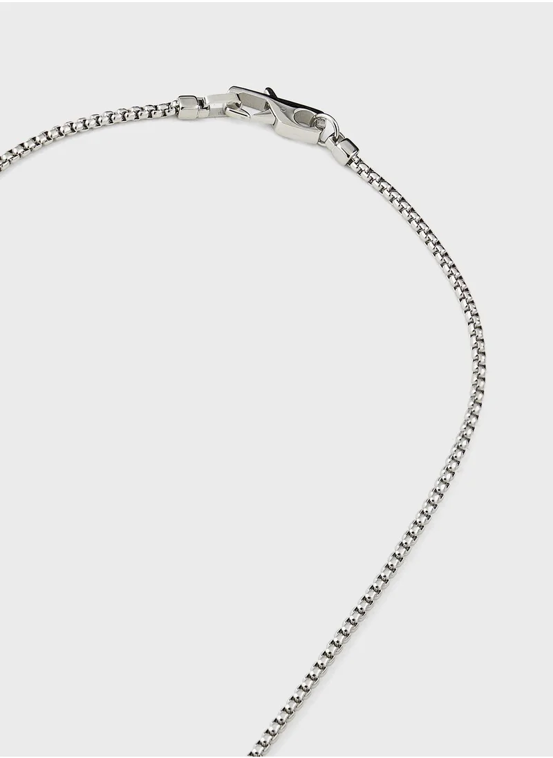 GUESS Textured Round Necklace