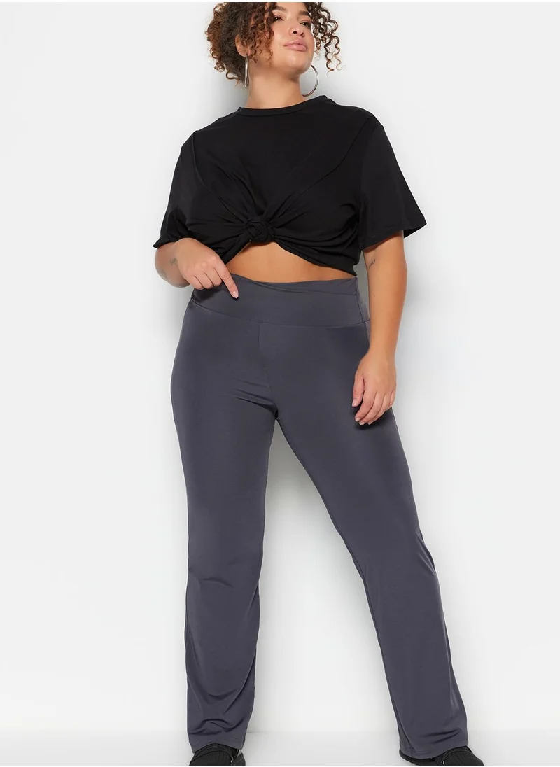 ترينديول كيرف High Waist Leggings