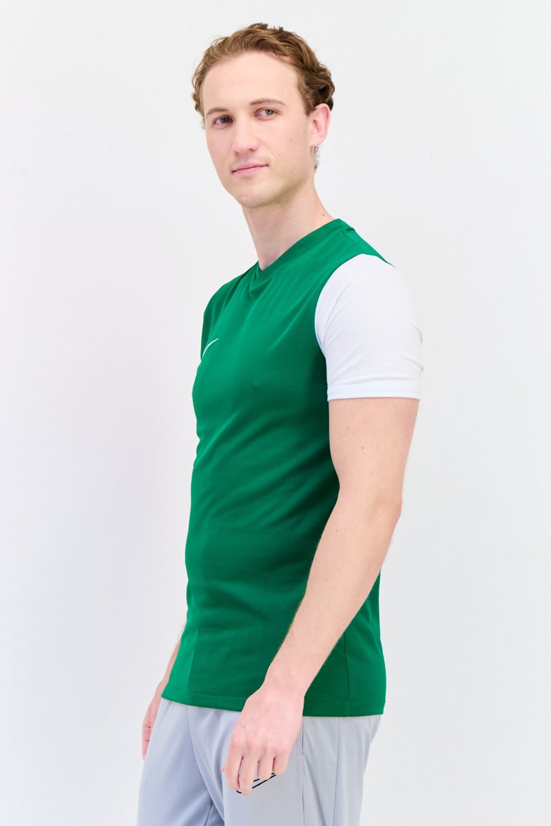 Nike قميص كرة القدم للرجال بقصة ضيقة بأكمام قصيرة، متعدد الألوان - Image 2