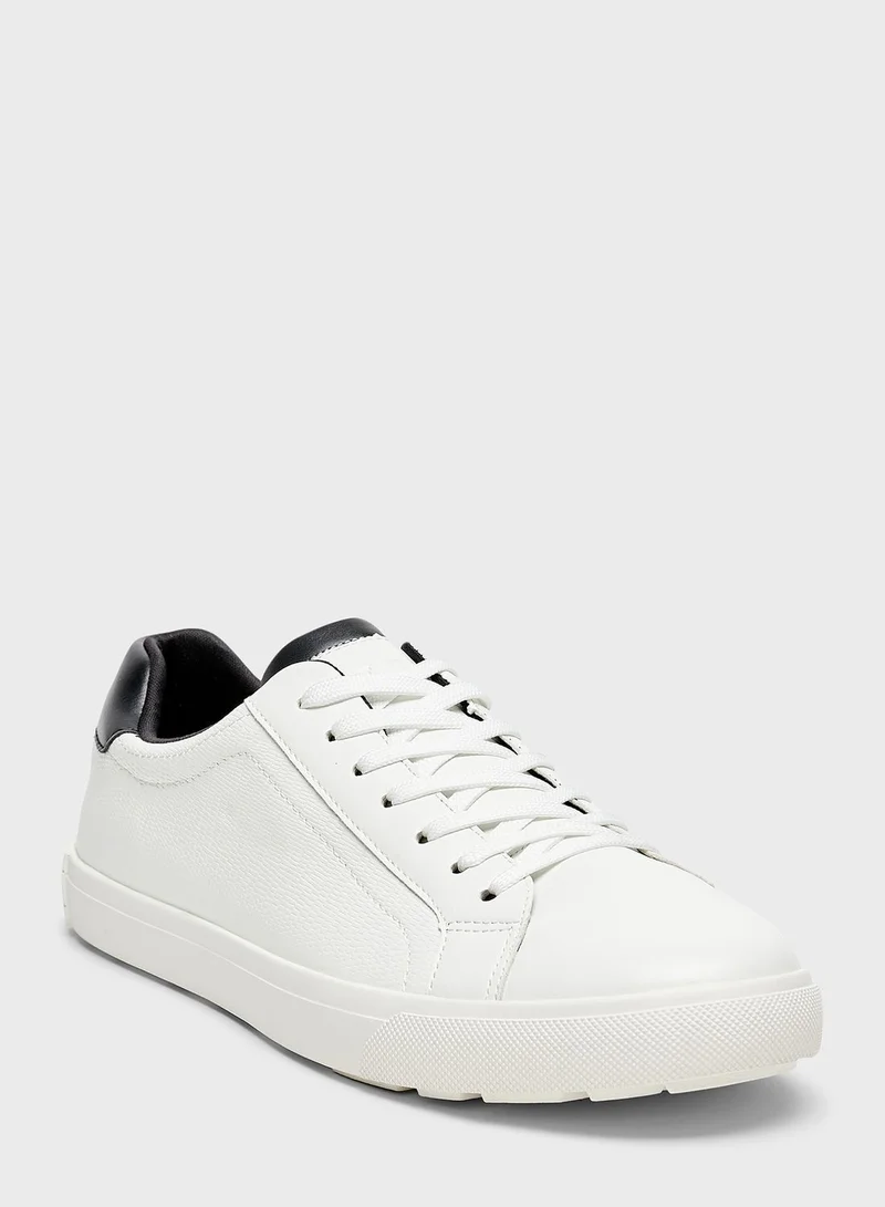 ال بي ال من شو اكسبرس Casual Low Top Sneakers