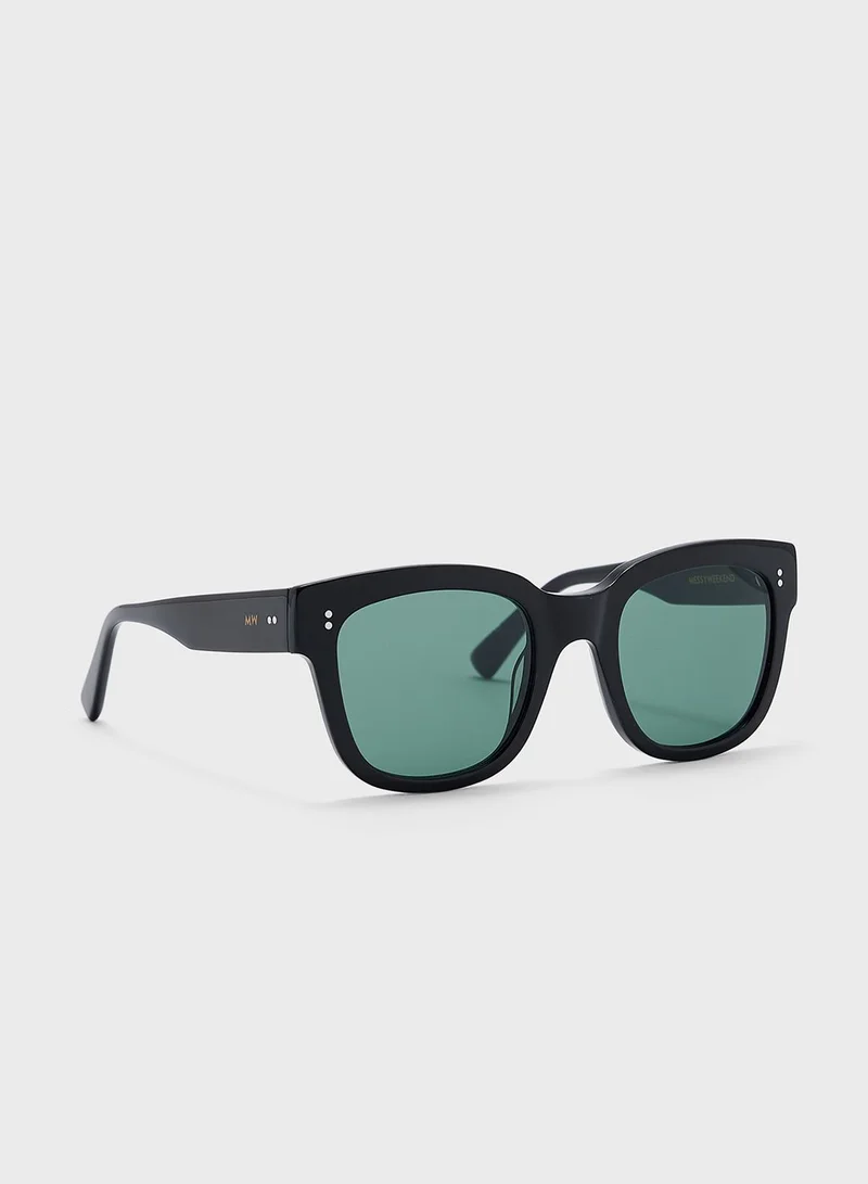 MESSYWEEKEND Liv Sunglasses