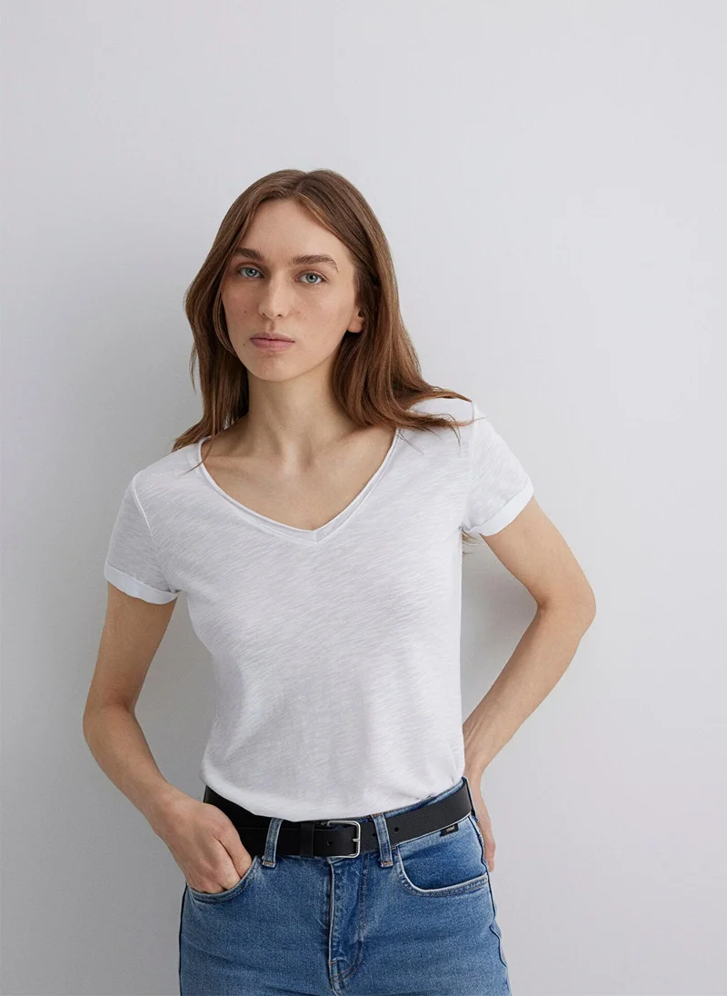 مافي V Neck White Basic T-Shirt