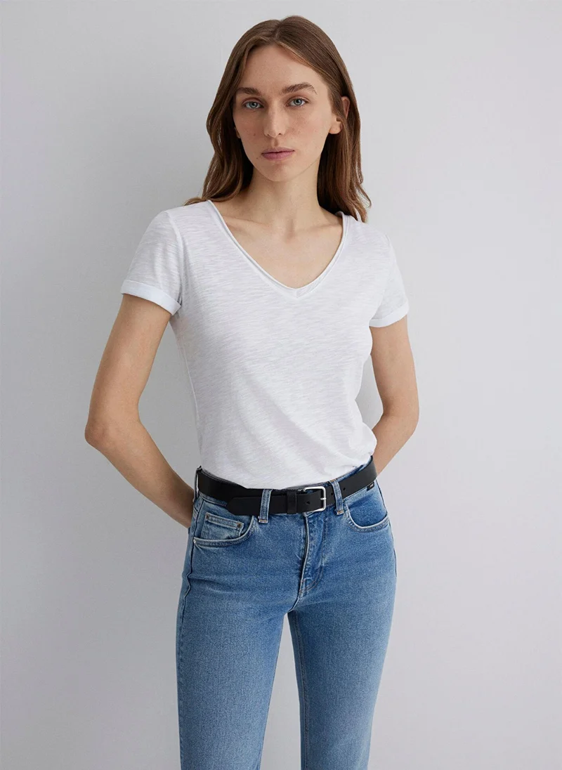 مافي V Neck White Basic T-Shirt