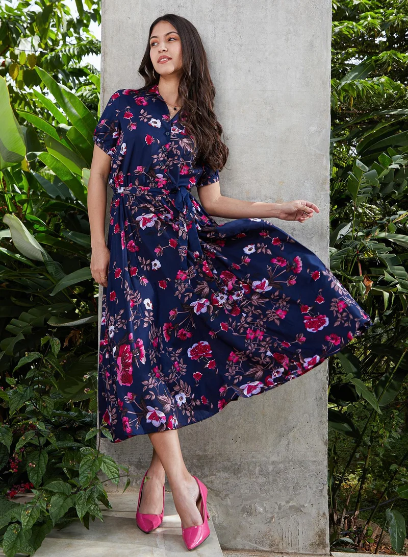 بينيا كولادا فستان نسائي ميدي أزرق داكن مطبوع بالزهور