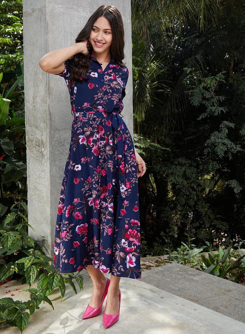 PINACOLADA  Women's Navy Blue Botanical Resort Midi Dress | فستان نسائي | كم قصير | مطبوع بالزهور | طول ميدي/حتى منتصف الساق | كاجوال ويومي | ياقة كوبانية for Women | Best Price UAE