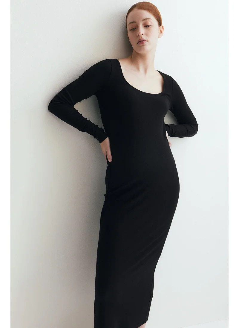 H&M MAMA Ribbed scoop-neck dress