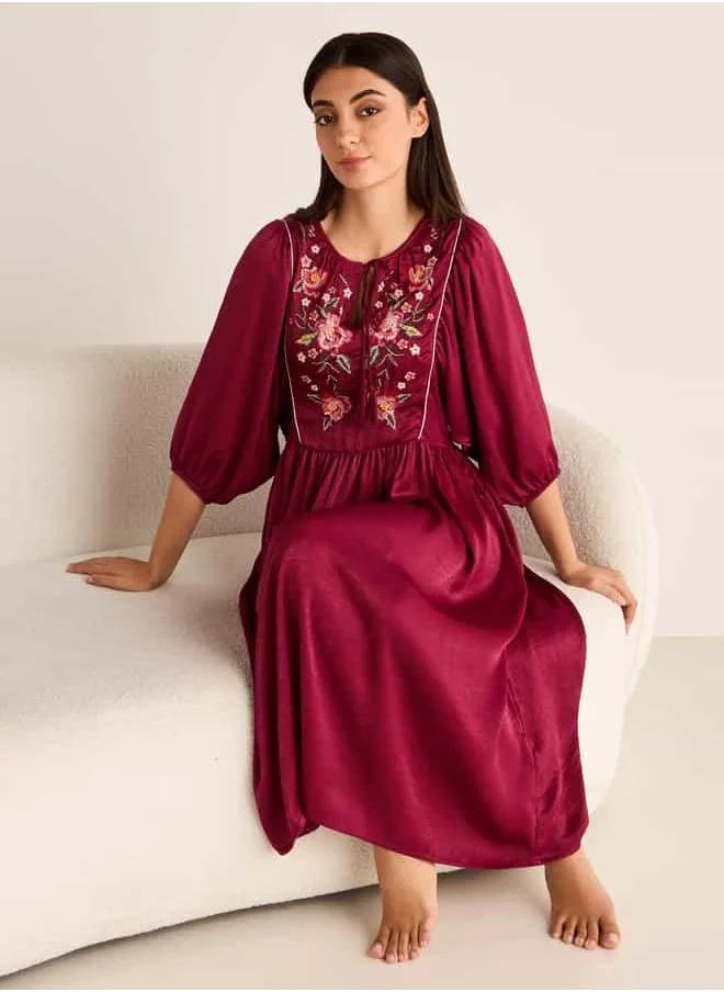 فاف Embroidered Night Dress with Tie-Up Neck and Short Sleeves