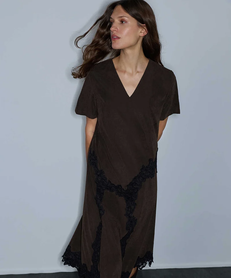 ايبيكيول Lace-Trim V-Neck Dress