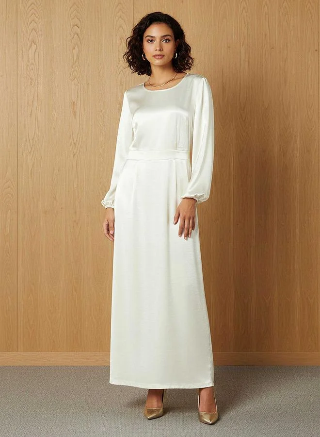 سبلاش فيڤ فستان سهرة طويل من الساتان بفتحة خلفية