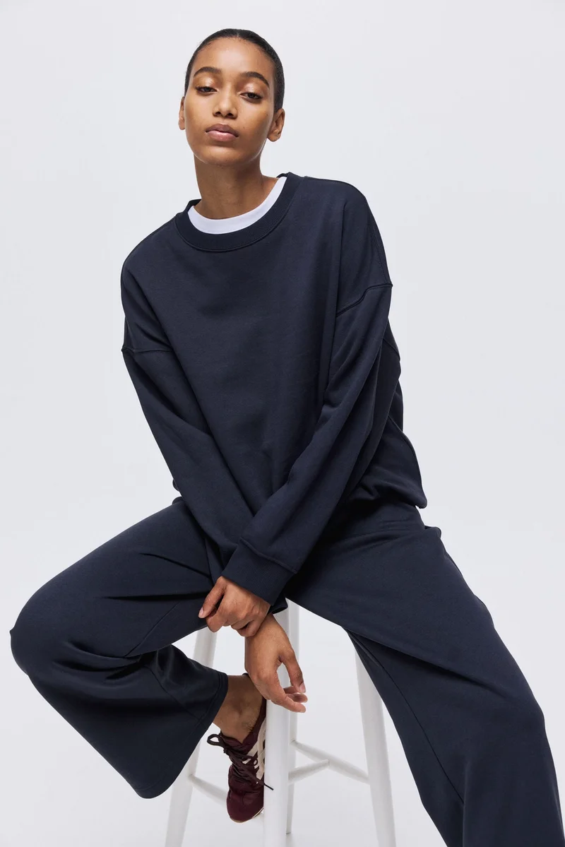 اتش اند ام سويت شيرت بقصّة فضفاضة