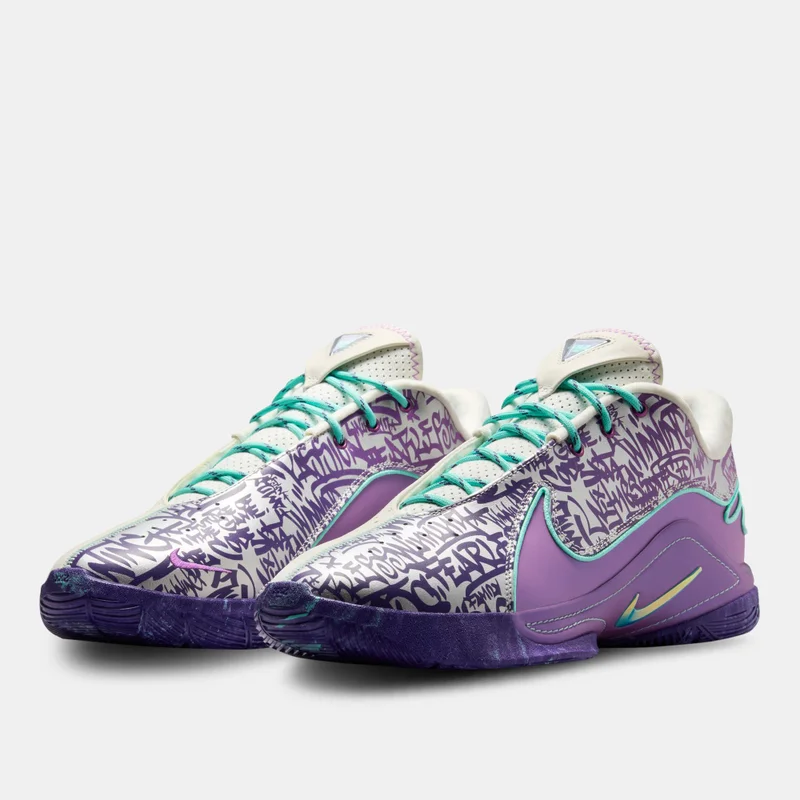 Nike Men's LeBron XXII Basketball Shoes