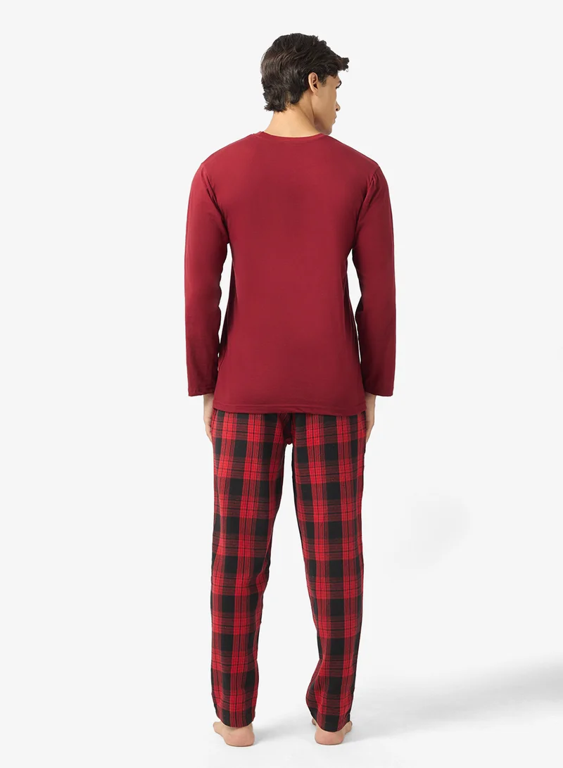 روبرت وود طقم بيجامة تي شيرت وبنطلون