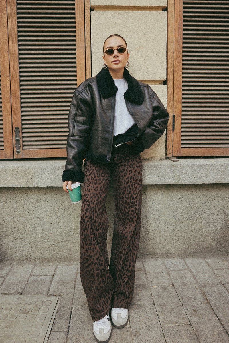 trendyol Leopard Print High Waist Wide Leg Jeans - Brown Suede Twoaw25Je00394 - Image 1
