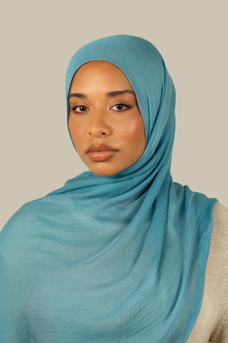 سيلكروز حجاب مودال منسوج بدقة بلون أزرق سماوي