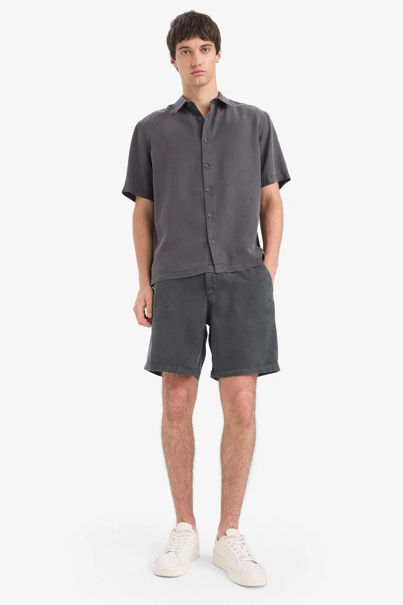 ديفاكتو Relax Fit Tencel Bermuda Shorts